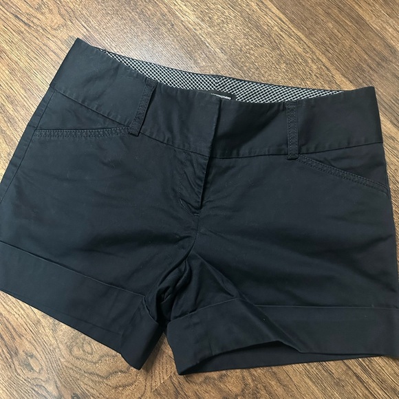 Express Pants - EXPRESS Tailored Shorts in black‎